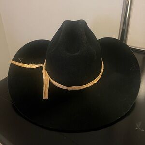 NWT Stetson Buffalo Corral hat in black size 7 1/8 …never worn brand new